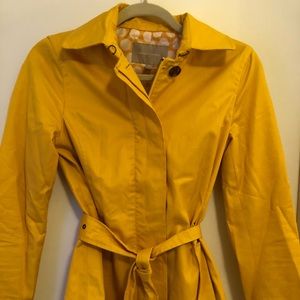 Woman’s mini rain coat